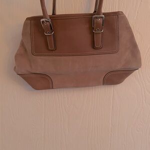 Elegant Tan Leather Handbag